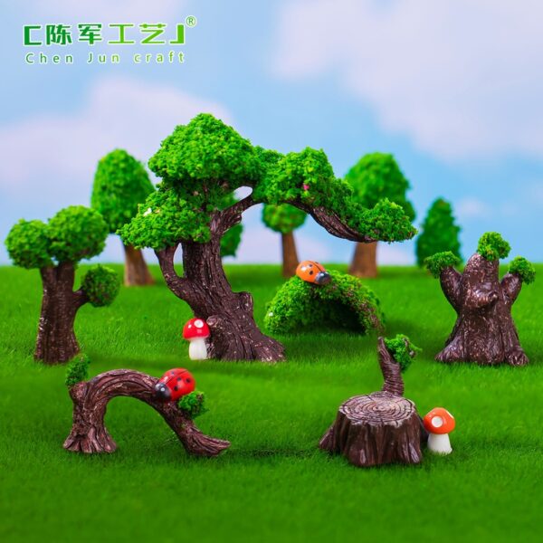 Wholesale Resin Pastoral Style Miniature Tree Decorative Accent DIY Garden Scene Ornament for Resale