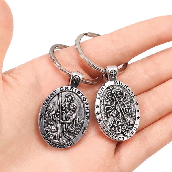 Wholesale Retro Saint Michael and Saint Christopher Metal Keychain Pendant Fashion Accessory Gift