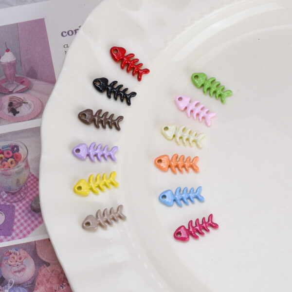 Wholesale Colorful Spray Paint Fish Bone Pendant DIY Charm for Jewelry Making Fashion Accessory