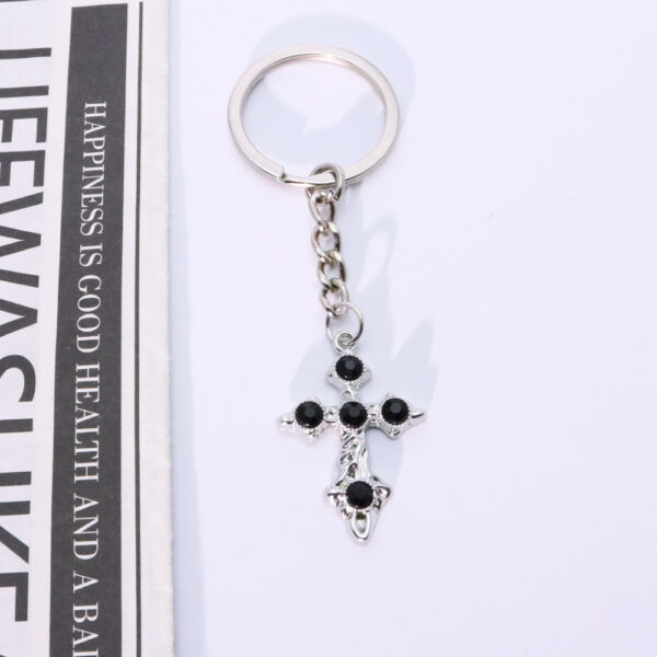 Wholesale Zinc Alloy Gothic Cross Keychain Pendant Vintage Hip Hop Style Jewelry Accessory for Gift