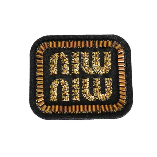 Wholesale Fashion Embroidered Letter Patch Heart Design for Clothing Towel Accessory