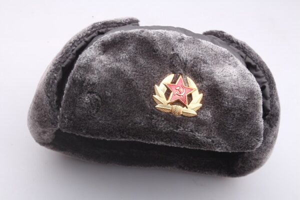 oly-15b7f34dcbfae7309c782f3da51acf39 Wholesale Polyester Cotton Soviet Badge Lei Feng Hat Windproof Winter Earflap Hat Unisex