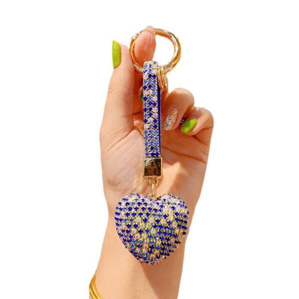 Wholesale Czech Diamond Love Heart Keychain with Tassel, Trendy Car Key Accessory for Everyday Use
