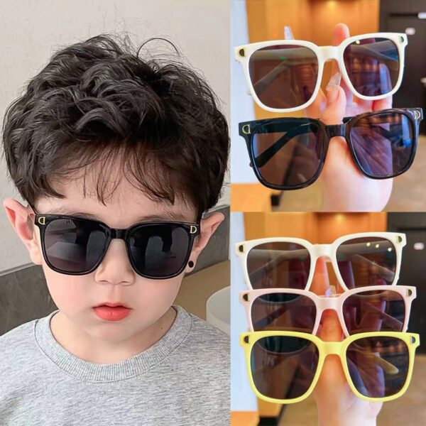 Wholesale Retro Children's Square Sunglasses UV400 Black Frame Sunscreen Fashion Accessory