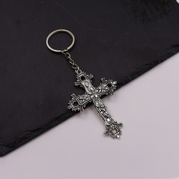 Wholesale Silver Alloy Cross Keychain Pendant Vintage Vine Design Jewelry Accessory