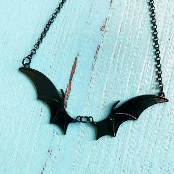 oly-172edc779d1bbb4d8b89ddb765023d78 Wholesale Zinc Alloy Gothic Bat Wing Pendant Necklace Silver Plated Chain Trendy Jewelry Accessory for Resale