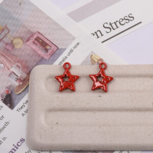 Hollow five-pointed star pendant-red