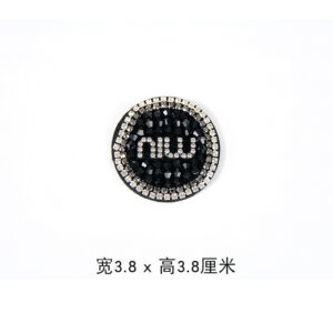 Crystal letters round j1015