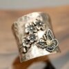 Wholesale Vintage Bohemian Relief Flower Butterfly Ring for Women Jewelry Accessory