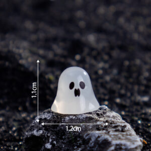 Glossy-white hand-raising ghost