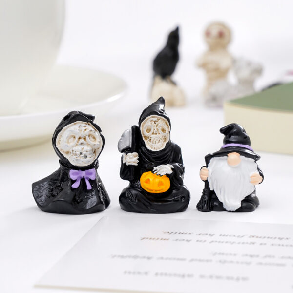 Wholesale Halloween Mummy Wizard Resin Cartoon Doll Car Desktop DIY Decorative Ornament
