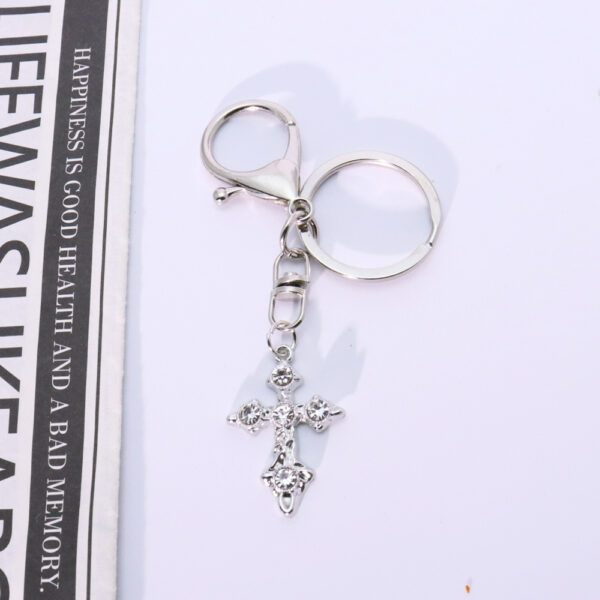 Wholesale Zinc Alloy Gothic Cross Keychain Pendant Vintage Hip Hop Style Jewelry Accessory for Gift