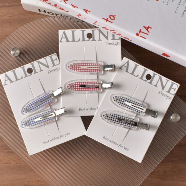 Wholesale Acrylic Love Pattern Red Fine Grid Seamless Hair Clips Set of 2 Fashion Accessory