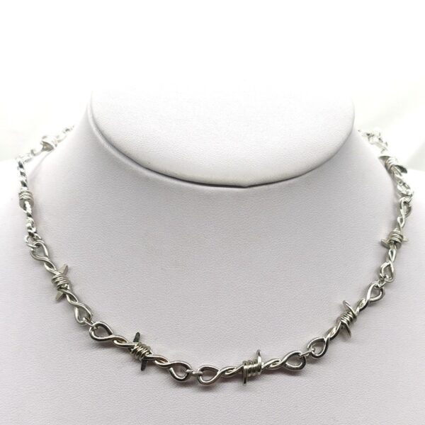 Wholesale Gothic Punk Spike Choker Necklace Zinc Alloy Fashion Accessory for Resale