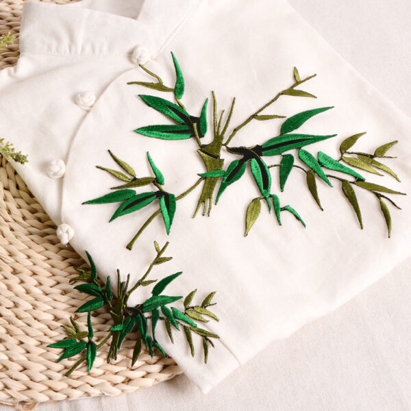 Wholesale Polyester and Cotton Embroidery Patch - Green Small Size, Decorative Accent for Clothing, Boutique Resale