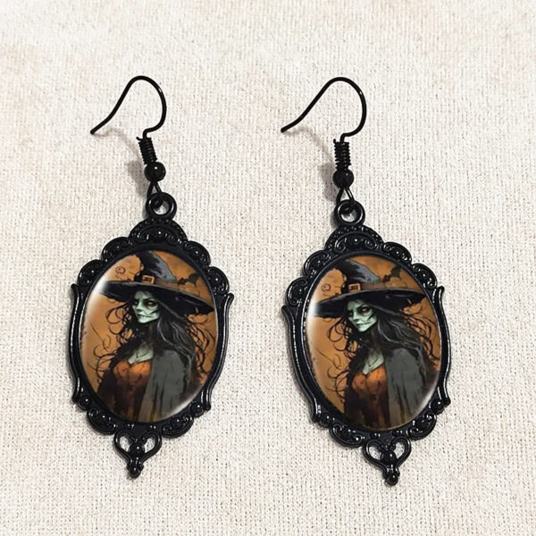 Wholesale Vintage Skull Glass Pendant Necklace Fashion Accessory for Resale