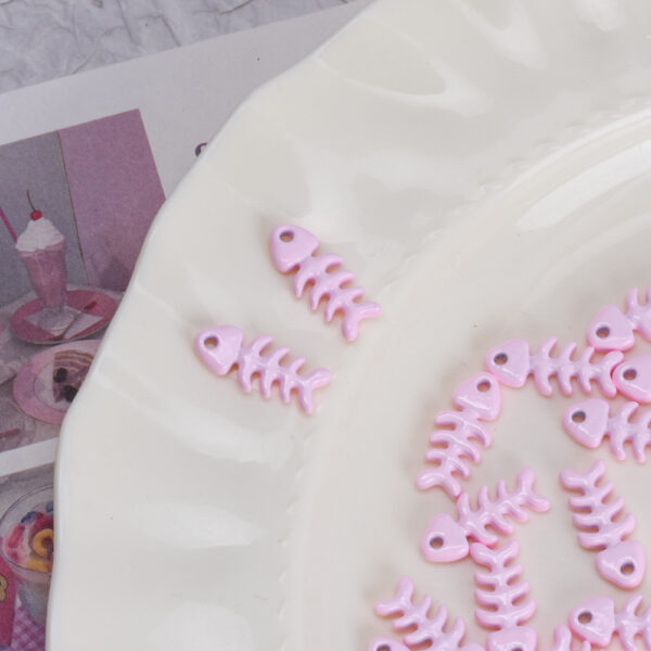 Wholesale Colorful Spray Paint Fish Bone Pendant DIY Charm for Jewelry Making Fashion Accessory
