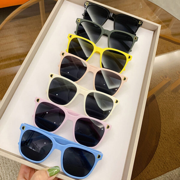 Wholesale Retro Children's Square Sunglasses UV400 Black Frame Sunscreen Fashion Accessory
