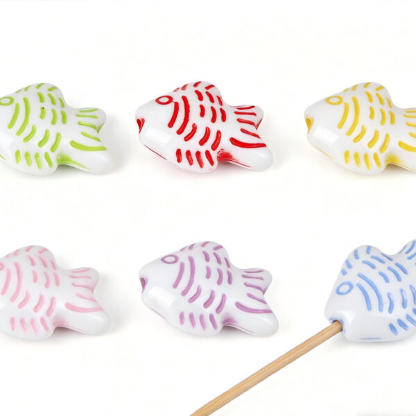 oly-1f5a8724b2bff48e20fa1ebd943afefe Wholesale Cartoon Striped Tropical Fish Acrylic Beads DIY Phone Chain Fashion Accessory