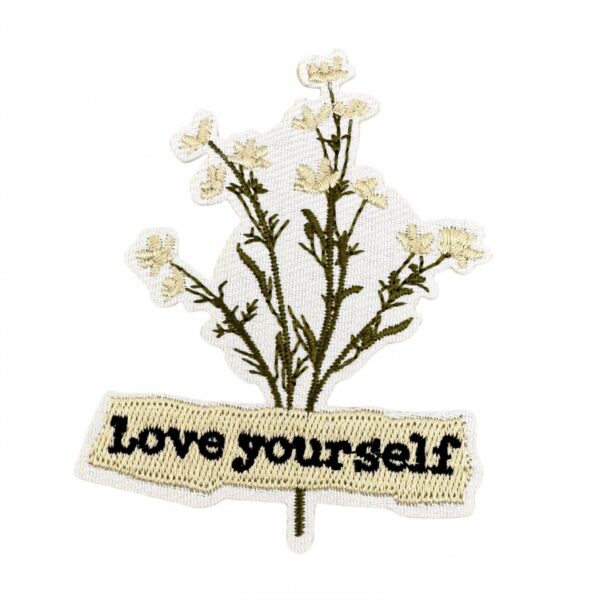 Wholesale Cartoon Flower Embroidered Patch Decorative Accent for Clothing Fashion Accessory Gift