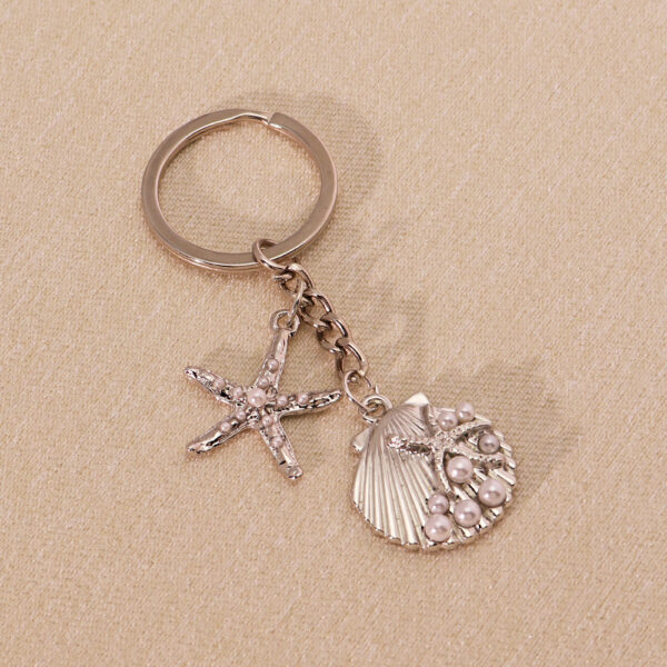 Wholesale Gold Metal Pearl Shell Heart Keychain Fashion Accessory