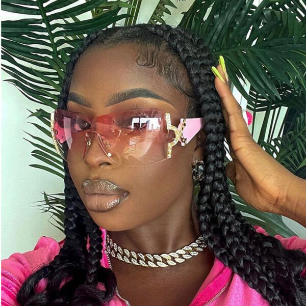 oly-236837d6656a2e37b1526584326f459d Wholesale Y2K Large Frame Frameless Sunglasses UV400 Stylish Fashion Accessory for Women Boutique Gift