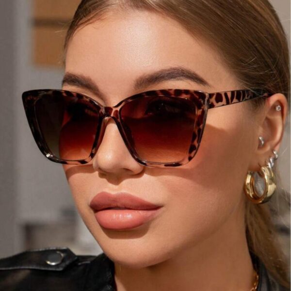 Wholesale Trendy Cat-Eye Sunglasses with Resin Anti Blue Light Lenses for Women Party Fashion Accessory