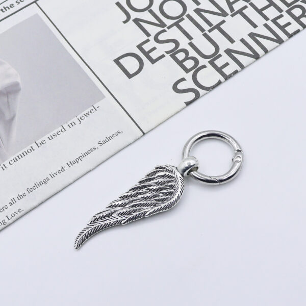 oly-25886496fd35004dd3abac8bebb8a4e4 Wholesale Angel Wings Alloy Keychain, Silver Fashion Accessory for Car Keys and Bags