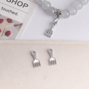 oly-2649c50a419c7761edf753281bb73080 Wholesale Trendy Spoon Alloy Pendant DIY Jewelry Accessory for Phone Charms Bracelets