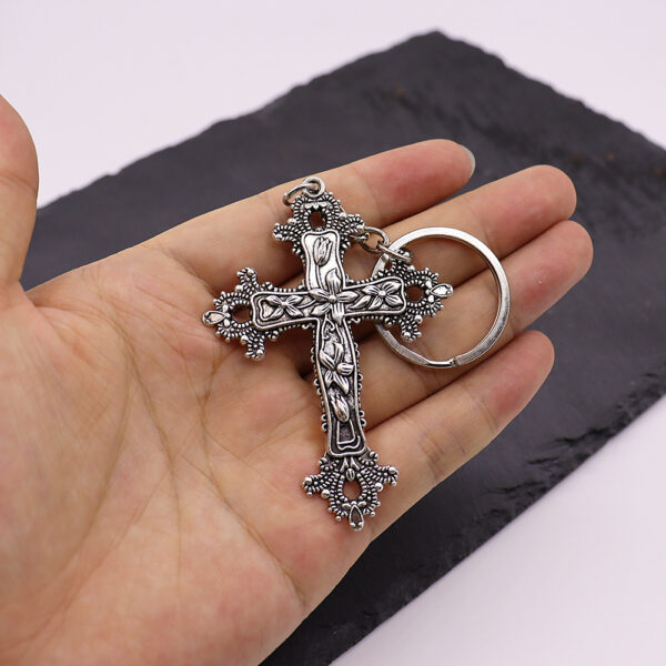 Wholesale Silver Alloy Cross Keychain Pendant Vintage Vine Design Jewelry Accessory