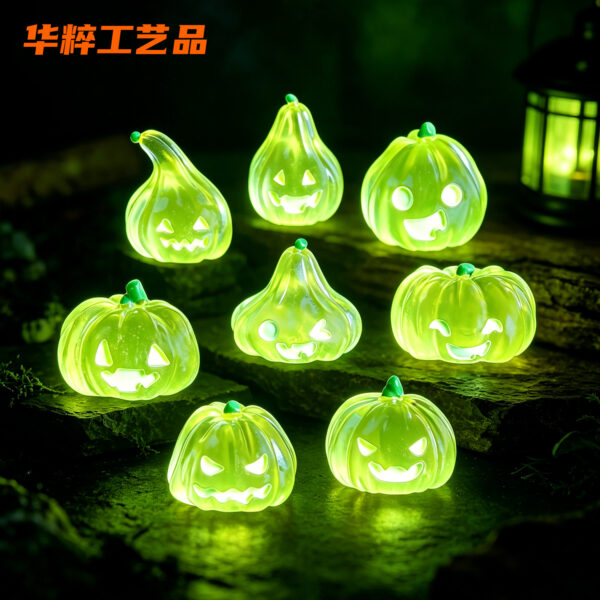 Wholesale Glow-in-the-Dark Resin Halloween Pumpkin Car Desktop Decoration Gift for Boutique Resale