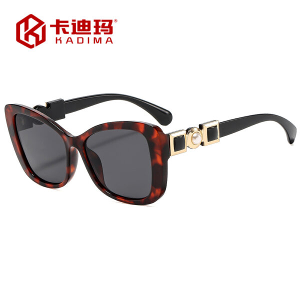 oly-2a474d6f02162de0597b48daf7ea40d8 Wholesale Butterfly Pearl Inlay Sunglasses UV400 Protection Black Frame Grey Lens Boutique Accessory