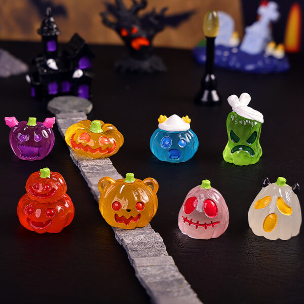 Wholesale Halloween Luminous Pumpkin Ornament Cartoon Resin Craft for Home Decor DIY Accessory