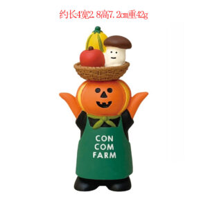 Pumpkin farmer cat
