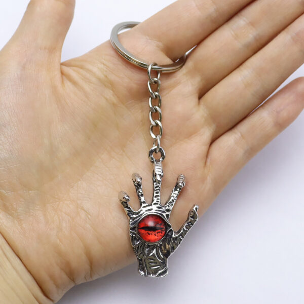 Wholesale Silver Evil Eye Claw Keychain Pendant Stylish Car Key Accessory for Men