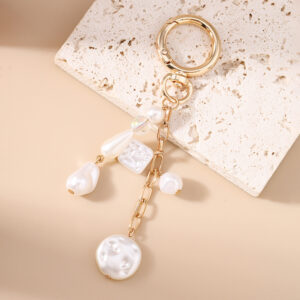 Special shaped pearl keychain