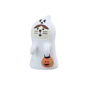 White ghost cat (153)
