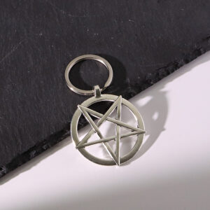 Wholesale Zinc Alloy Retro Pentagram Keychain Pendant Stylish Car Key Accessory Bag Charm