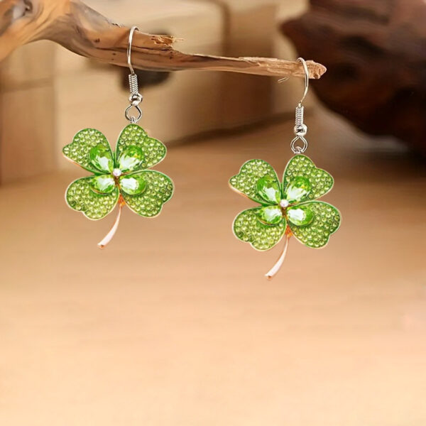 oly-33e438a1188c4b92948be94de488cda7 Wholesale Acrylic St Patrick's Day Green Heart Clover Earrings Jewelry Accessory