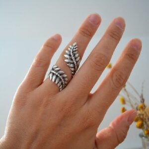 Wholesale Alloy Vintage Leaf Ring - Fashion Jewelry Accessory for Boutique Resale