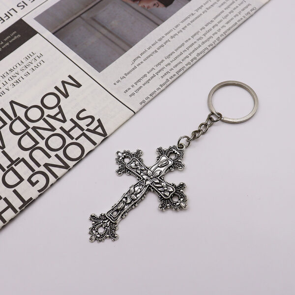 Wholesale Silver Alloy Cross Keychain Pendant Vintage Vine Design Jewelry Accessory