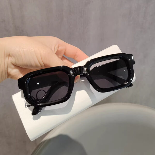 Wholesale Retro Square Sunglasses Grey Lens Black Frame Fashion Accessory Boutique Gift