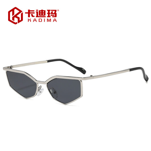 Wholesale Retro Metal Square Frame Sunglasses Trendy Fashion Accessory for Outdoor Vacation Gift
