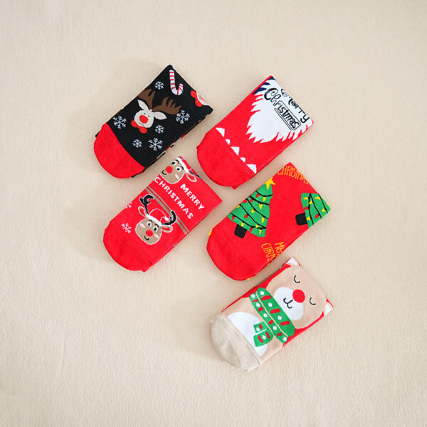 oly-3539bdcdb5ab7d403966dbff0a590e47 Wholesale Christmas Cartoon Socks Cute Santa Reindeer Pattern for Women Gift Boutique Resale