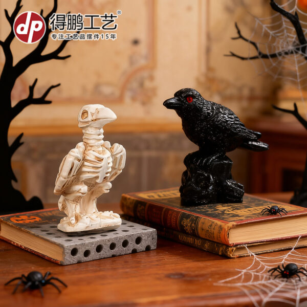 Wholesale Halloween Skull Crow Resin Statue Decorative Accent for Home Resale Gift
