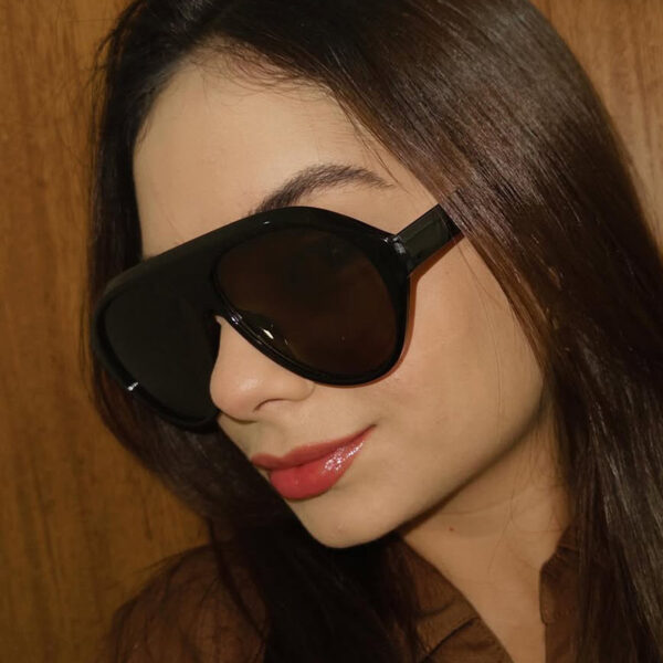 Wholesale Retro Oversized Pilot Sunglasses UV400 Sun Protection Trendy Fashion Accessory for Daily Wear and Gift