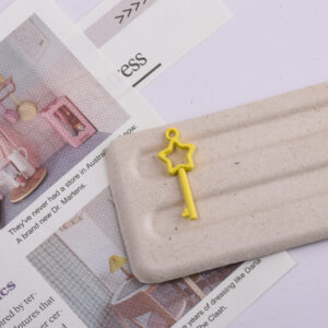 Five-pointed star key-yellow