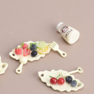 oly-3b3c22ee435283d48e46207c5fe03463 Wholesale French Lace Miniature Plate Zinc Alloy Spray Paint Decorative Accent Dollhouse Accessory for Resale