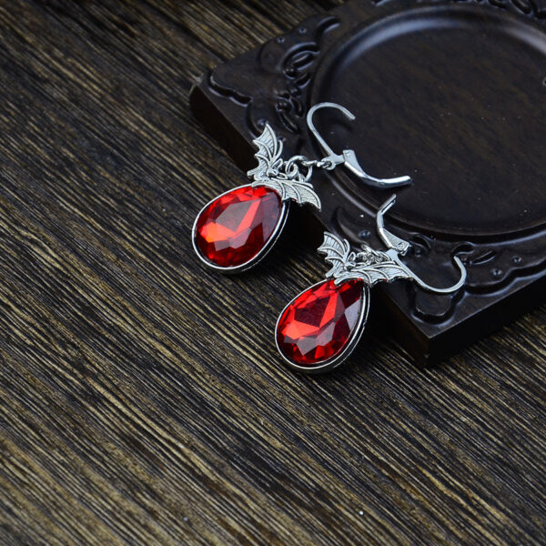 oly-3c62e13a42d408ff46c4dc481587e317 Wholesale Gothic Bat Drop Earrings Red Black Zinc Alloy Fashion Accessory