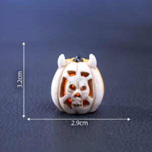 12# skull pumpkin / Halloween stuff